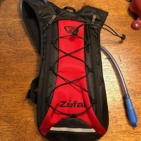 ZEFAL Hydro Enduro Water Backpack N/Red Bladder Included - Picture 1 of 6
